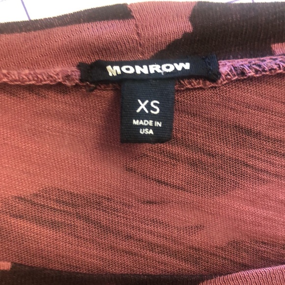 Monrow Pink & Brown Camouflaged SS Crewneck. Size XS - Picture 9 of 9